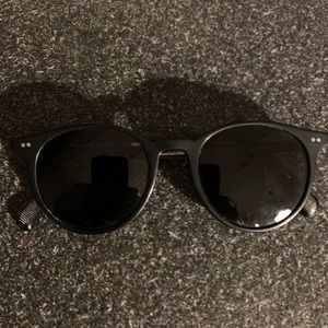Oliver Peoples sunglasses in great condition